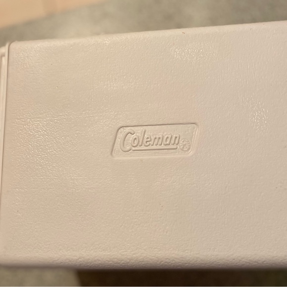 Red Coleman Flip Lid Personal Mini Cooler 5205 5QT Lunch Box - Picture 11 of 11